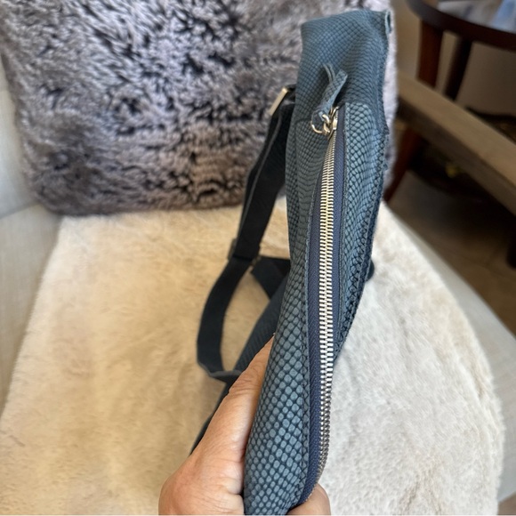 Hammitt Blue Snakeskin Leather Backpack Bag - Picture 6 of 12